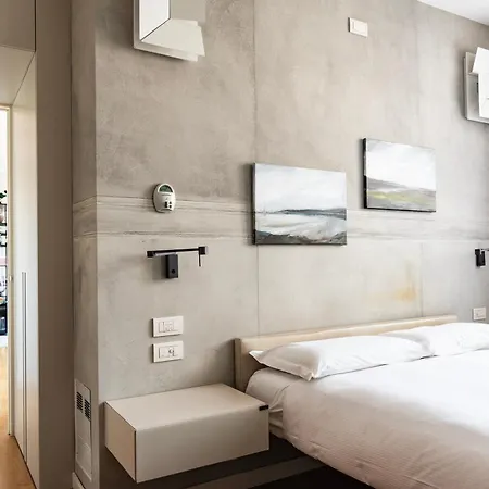 Youhosty - Brera Double Terrace Apartamento *