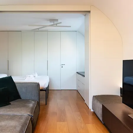 Youhosty - Brera Double Terrace Milão